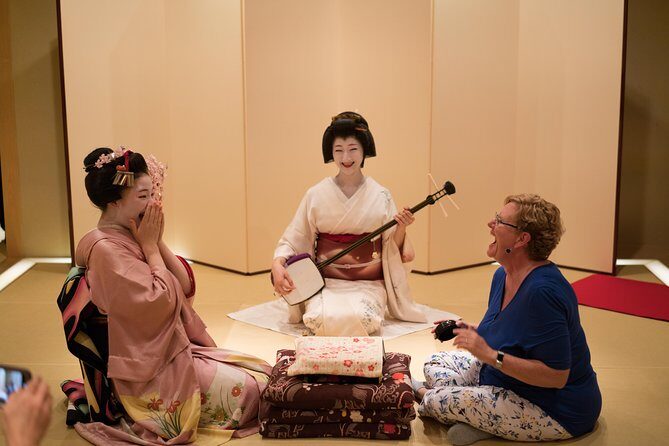 Private Dinner with Maiko and Geiko in Kyoto - Key Points