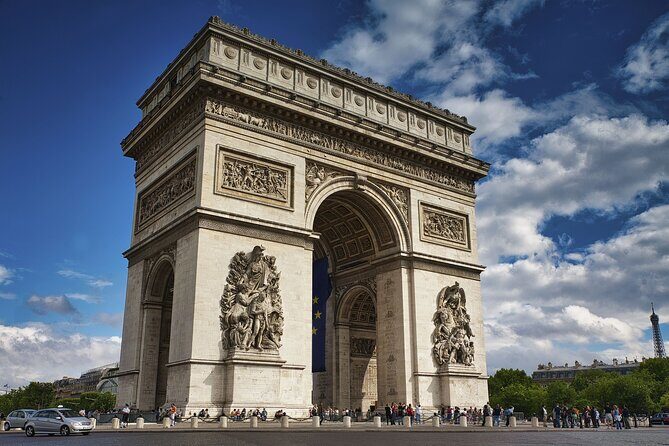 Private Direct Transfer From Bayeux to Paris - A Practical, Comfortable Way to Travel from Bayeux to Paris