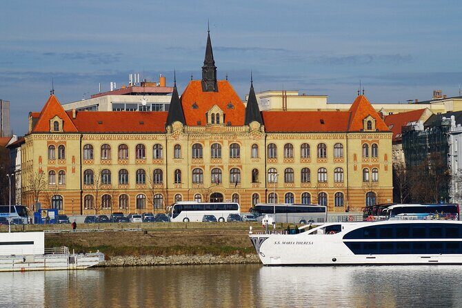 Private Direct Transfer From Vienna Airport to Bratislava - Summary: Who should consider this transfer?