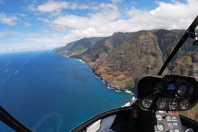 Private Doors-Off Kauai Helicopter: Ultimate Waterfalls & Canyons - A Closer Look at the Kauai Helicopter Experience