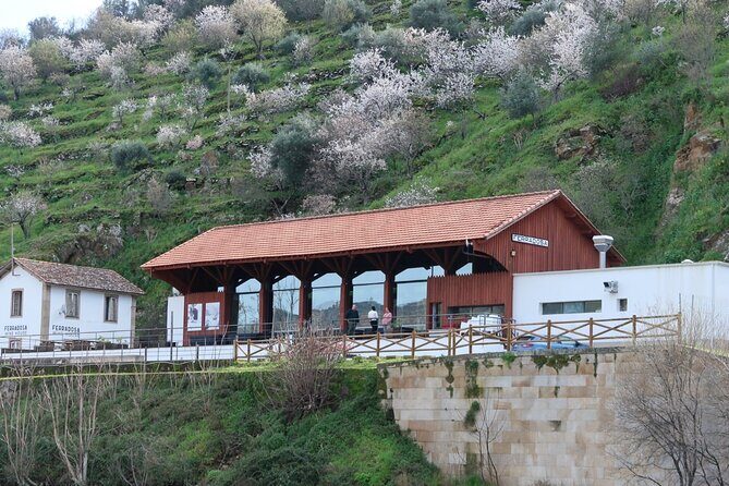 Private Douro Valley Tour with Yacht, Wine tasting and Lunch - FAQ