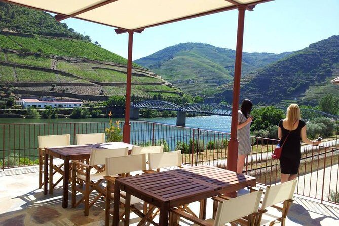 Private Douro Valley Wine Tour: 2 Wine Estates, Lunch and Cruise - Key Points