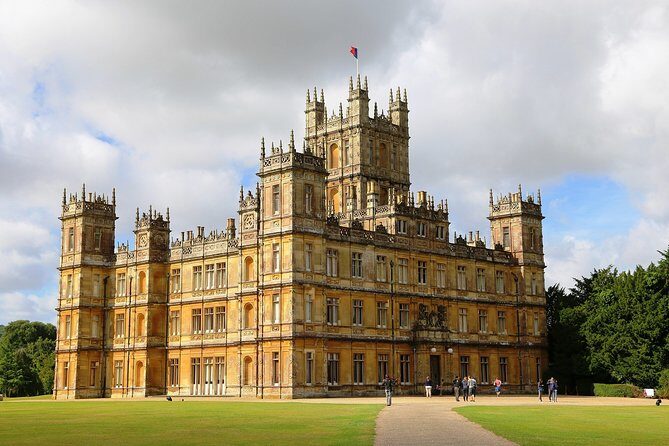 Private Downton Abbey Tour, including Bampton, Cogges Farm, and Highclere - Who Will Love This Tour?