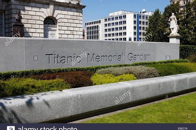 Private Driver Guided Day Tour of Belfast - Key Points