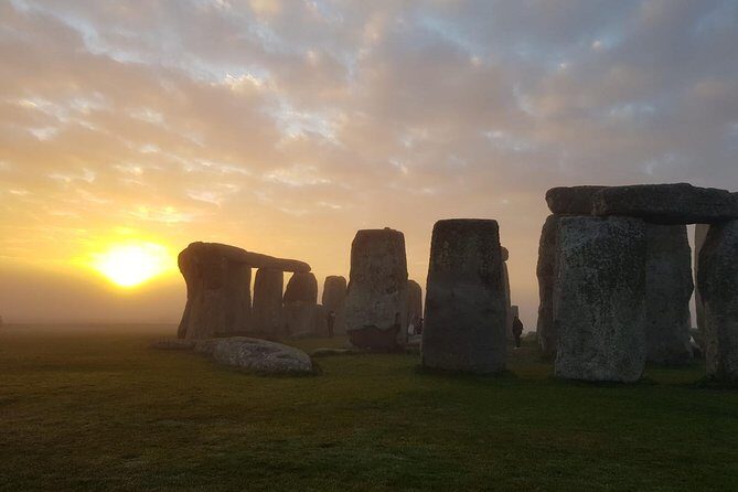 Private Driver guided tour Stonehenge Windsor castle and Bath. - Who Should Consider This Tour?