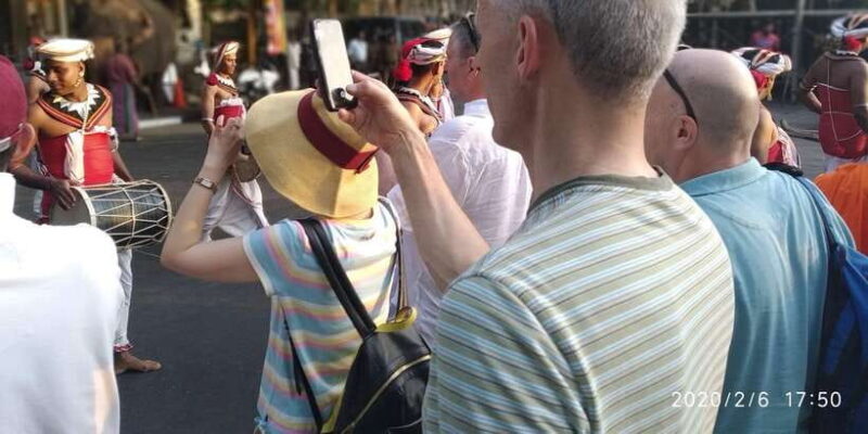 Private driver with City Tour in CAR - A Personal Take on the Colombo City Tour by Car