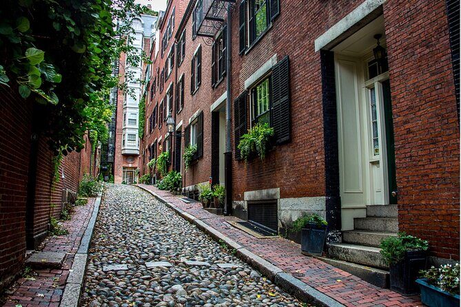 Private driving tour of Boston groups of 5-6 - The Details of the Boston Private Driving Tour