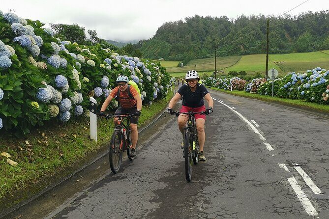 Private E-Bike Tour on Sete Cidades Volcano's Rim with Lake View - The Experience in Detail