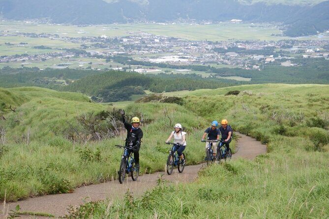 Private E-MTB guided cycling around Mt. Aso volcano & grasslands - Who Will Love This Tour?