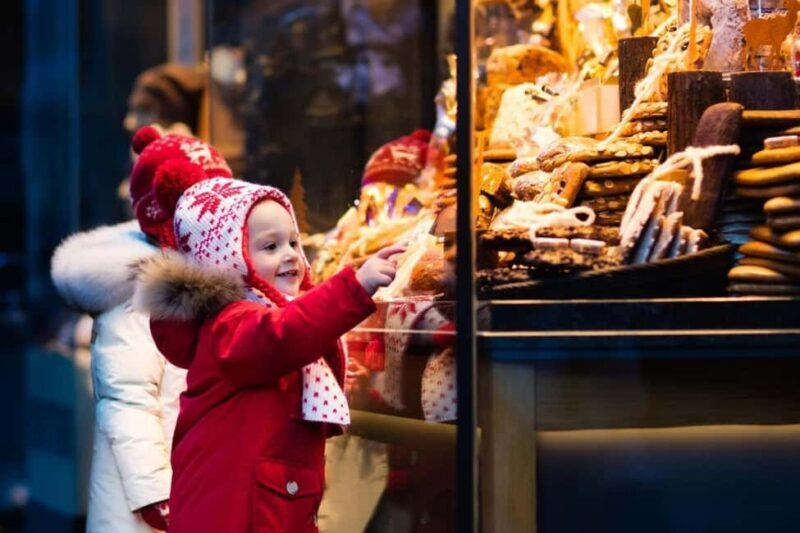Private Edinburghs Enchanted Christmas Walkabout - Key Points