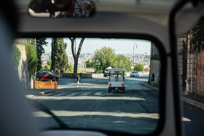 Private Electric Tuktuk Tour of Rome with Prosecco and Pickup - Who Should Book This Tour?