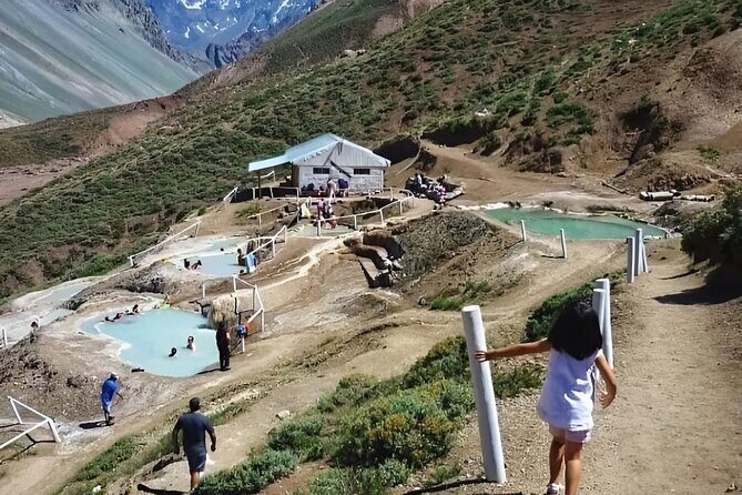 Private Escape to Maipo Cajon and Thermal Hill - A Day in the Andes: Private Escape to Maipo Cajon and Thermal Hill