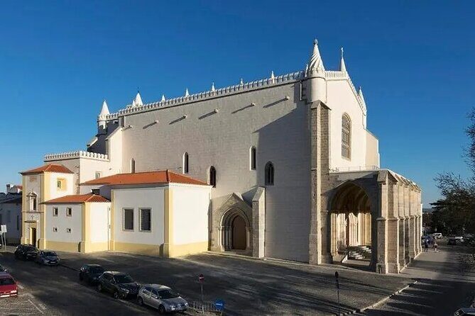 Private Évora Tour With Wine Experience and Wine Tasting - A Deep Dive into the Évora Experience