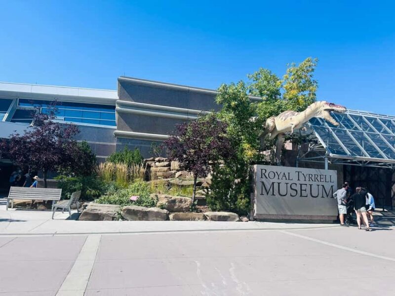 Private Exclusive Drumheller : Museum, Hoodoos & Dinosaurs - Who Is This Tour Best For?