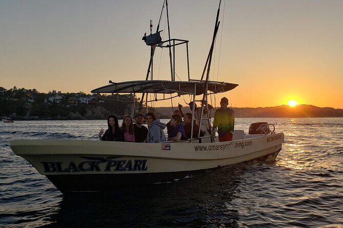Private Family Dolphin and Whale Tour in Puerto Escondido - Discover the Charm of Puerto Escondido’s Marine Life with a Private Family Dolphin and Whale Tour