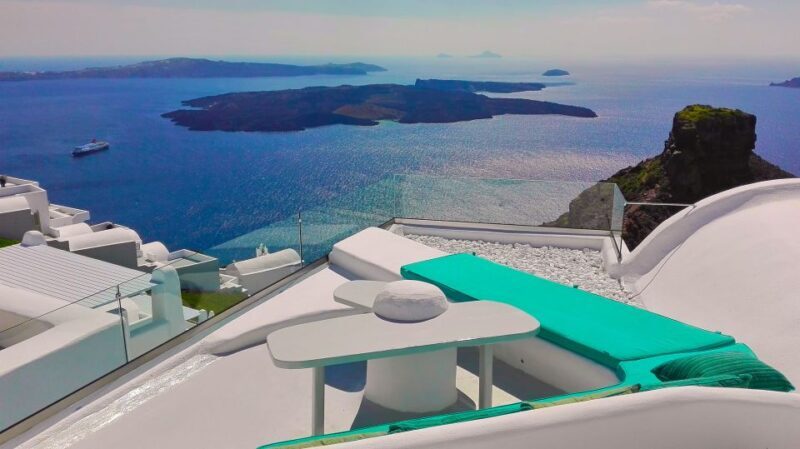 Private Famous Sights Tour with Local Guide in Santorini - In-Depth Review: What to Expect from the Santorini Private Sightseeing Tour