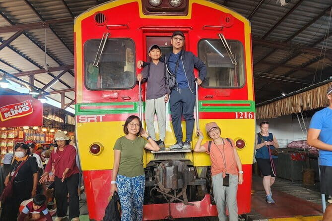 Private Floating Market & Maeklong Railway Tour from Bangkok - Who Should Consider This Experience