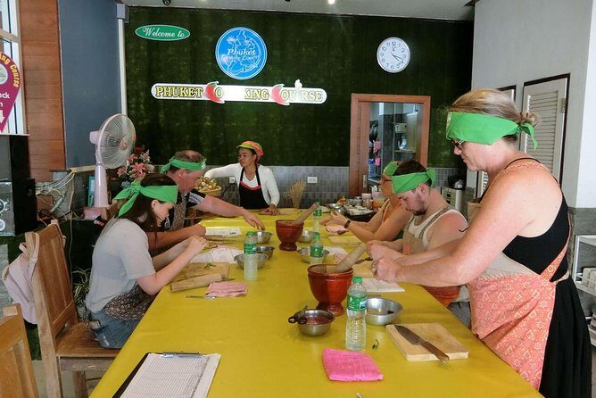 Private food Tour + Sightseeing +Thai Cooking class - Who Will Love This Tour?