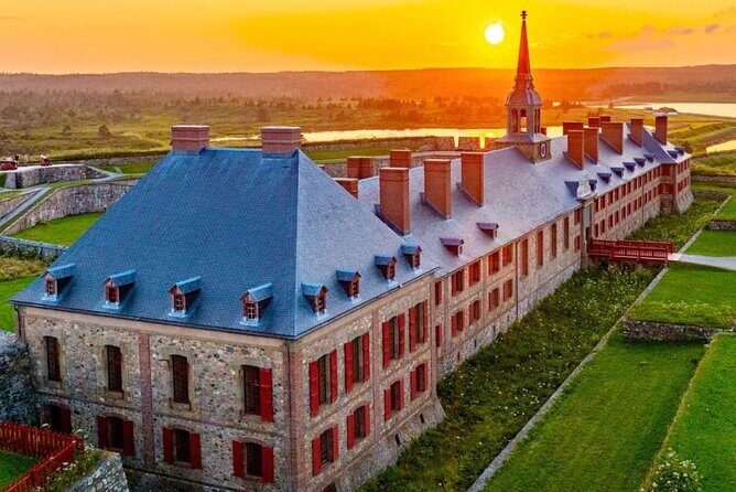 Private Fortress of Louisbourg and Lighthouse Tour - Key Points