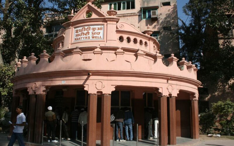 Private Full-Day Amritsar Tour with Beating Retreat Ceremony - Exploring the Heart of Amritsar: What to Expect on This Tour