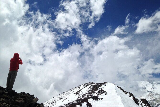 Private full day hike to Pintor hill from Santiago - reaches 4.180m in one day! - FAQ