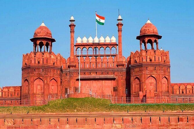 Private Full-day Historical Adventure Tour in Agra by Gatimaan Express - Exploring Agra Fort: The Mughal Palace