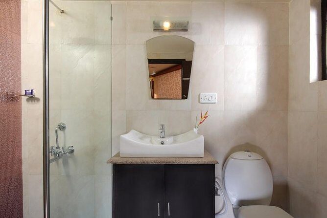 Private Full-Day Kerala Backwaters Houseboat Tour With Lunch & Pickup From Kochi - Analyzing the Value