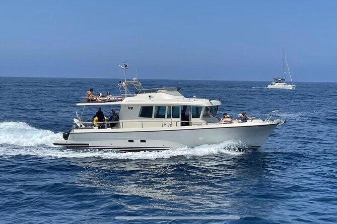 Private Full-Day Motor Yacht Cruise with Meal, Open Bar+Transfers - A Detailed Look at the Santorini Private Yacht Cruise