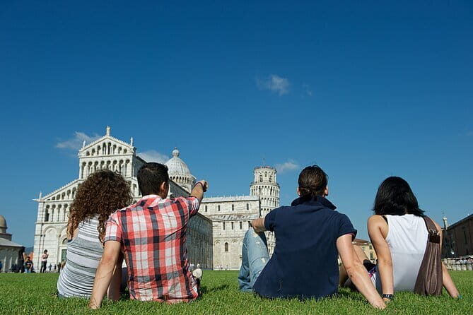 PRIVATE Full-Day Pisa and Lucca GUIDED Tour from Florence - Experience the Best of Tuscany: Private Full-Day Pisa and Lucca Guided Tour from Florence