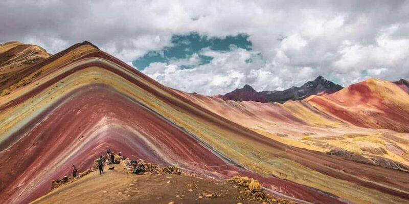Private Full Day Rainbow Mountain Horseback Riding Service - Key Points