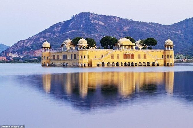 Private Full-Day Sightseeing Tour of Jaipurs Heritage by Car - Exploring Jaipur’s Most Famous Sights