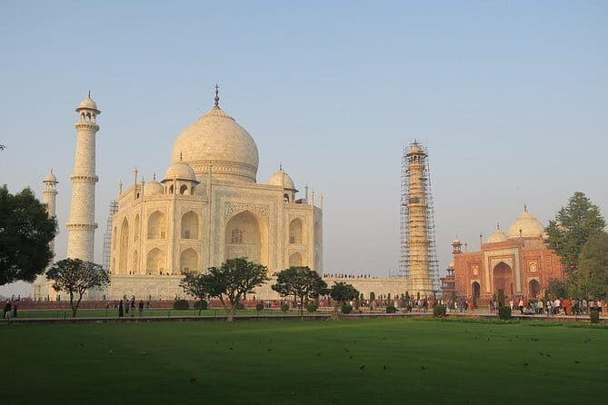 Private Full-Day Taj Mahal Tour from Delhi with Entrance & Lunch - Key Points