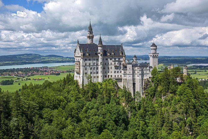 Private Full-Day Tour of Neuschwanstein Castle from Innsbruck - Key Points