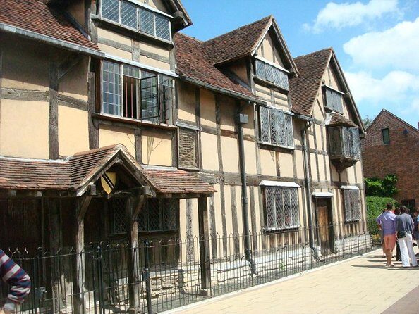 Private Full-Day Tour of Shakespeare's Stratford-Upon-Avon - Discover Shakespeare’s Stratford-Upon-Avon on a Private Full-Day Tour from London