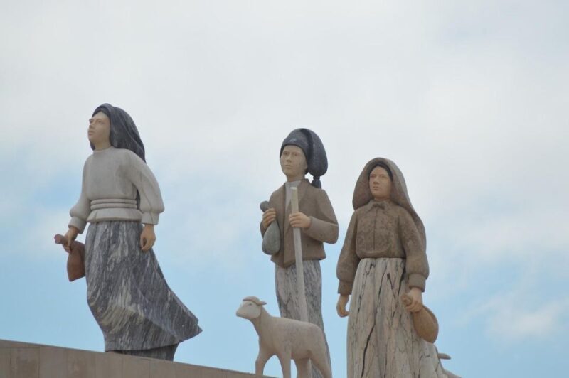 Private Full-day Tour to Fátima Nazaré and Óbidos - Who Is This Tour Best For?