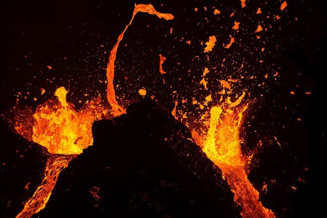 Private Full-Day Tour to Geldingadalir Active volcano from Reykjavik - A Closer Look at the Adventure