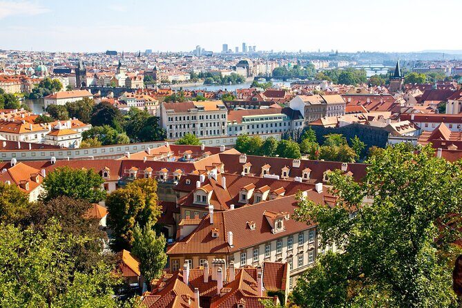 Private Full Day Tour to Prague from Vienna with a Local Guide - Detailed Breakdown of the Itinerary