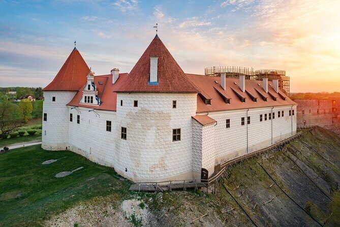 Private Full-Day Trip to Bauska, Rundale and Jelgava Palace - Overview: An Outstanding Day for History and Architecture Enthusiasts