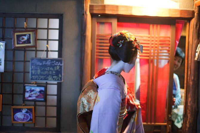 Private Geisha show with Maiko, an apprentice Geisha - Key Points
