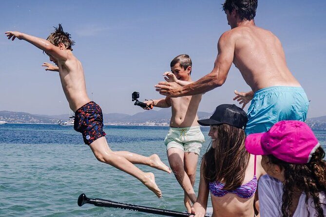 Private Giant Stand Up Paddleboard Ride in Victoria - Key Points