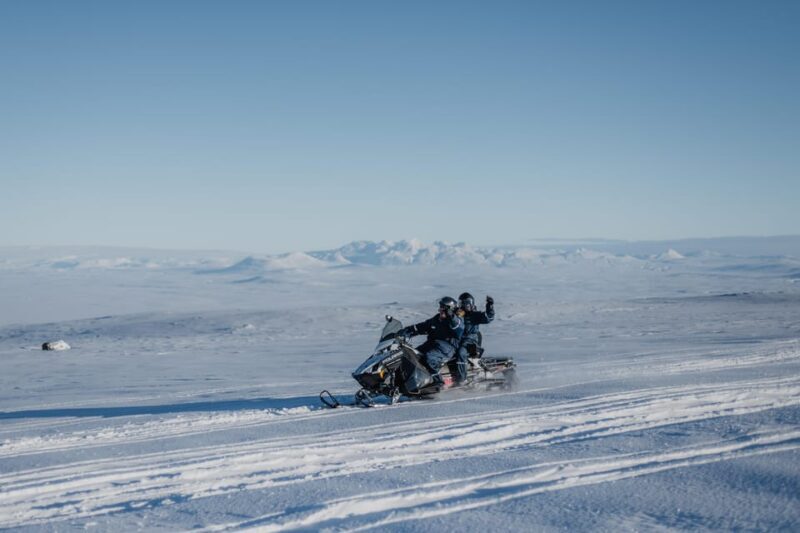Private Golden Circle Tour and Snowmobiling Adventure - A Deep Dive into the Icelandic Highlights