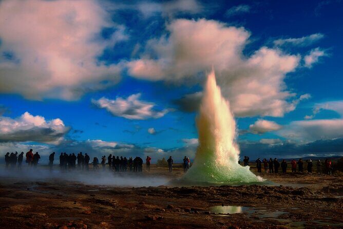 Private Golden Circle Tour by Luxury SUV from Reykjavik - Food, Rest, and Flexibility