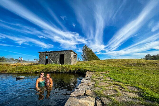 Private Golden Circle with Photographer, Lunch & Secret Lagoon - Key Points
