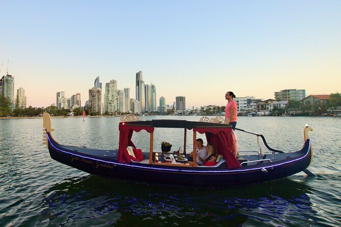Private Gondola Cruise through Surfers Paradise - Private Gondola Cruise through Surfers Paradise