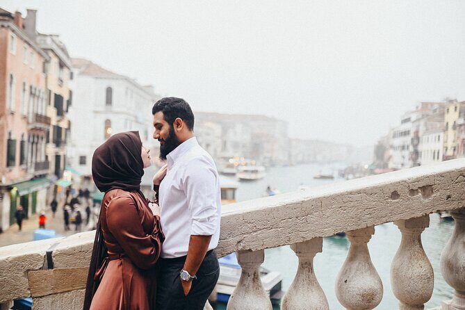 Private Gondola ride and Photo Session in Venice. - Key Points