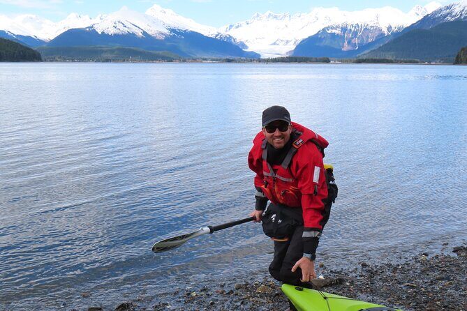 Private Group Kayaking Tour with Mendenhall Glacier Views - Exploring the Details of the Kayaking Tour