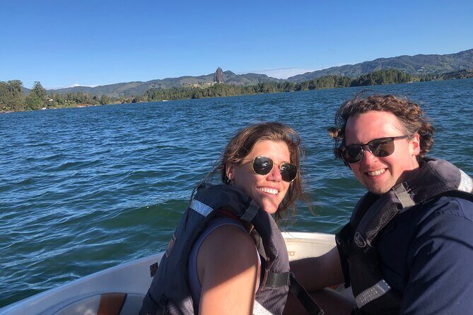 Private Guatape +Boat Ride+Paragliding Flight+Animal Farm - The Sum Up: The Best of Guatape in One Day