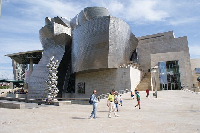 Private Guggenheim Museum Bilbao Tour with Official Guide - An In-Depth Look at the Guggenheim Bilbao Private Tour