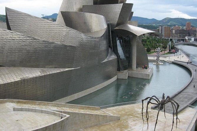 Private Guggenheim Museum Bilbao Tour with Official Guide - FAQs