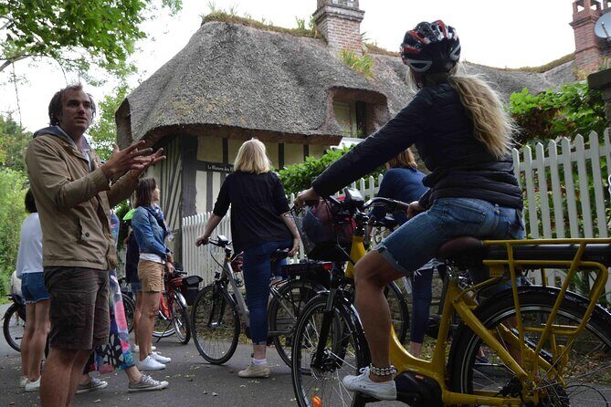 Private Guided Bike Tour of Cabourg and Dives in French - Key Points